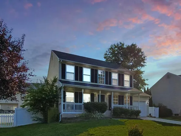 10 Woodyfield Ln, Delran, NJ 08075