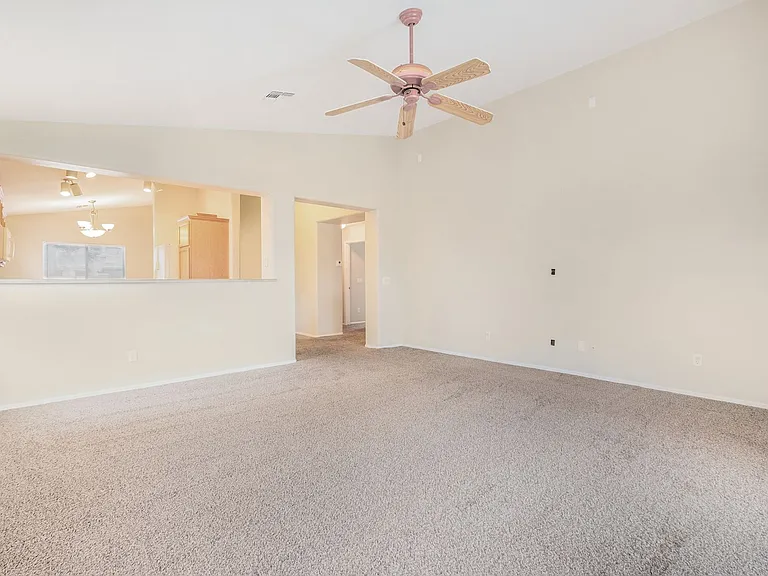 10595 N 115th Dr — Photo 6