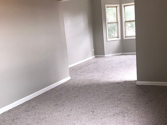 4th image of 8432 S Mackinaw Ave