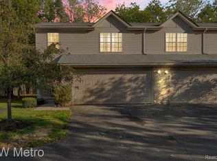 24053 Lathrup Blvd, Southfield, MI 48075