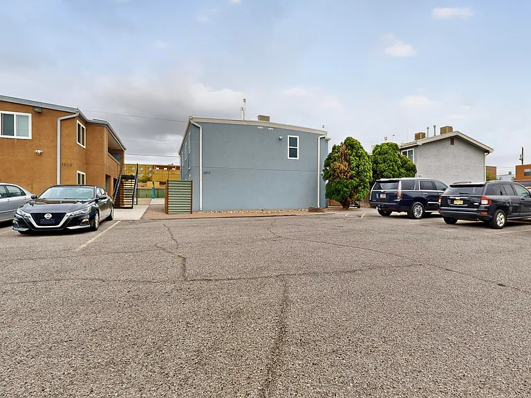 1812 Buena Vista Dr SE #4 — Photo 41