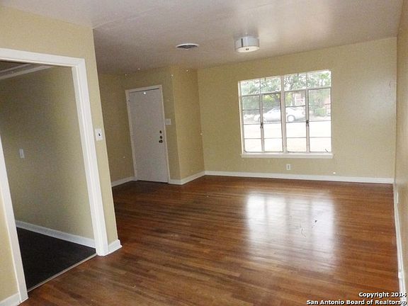 4th image of 511 Cicero Ave