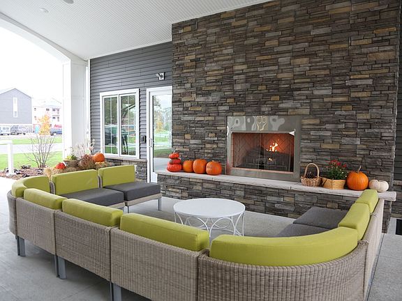 5th image of 1555 Ridge Blvd #3d864930a