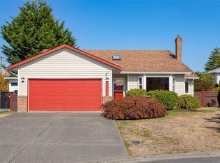 2128 Colinwood Rd, Sidney, BC V8L4H5