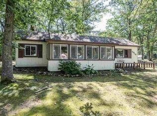 6918 Carriage Rd, Harrison, MI 48625