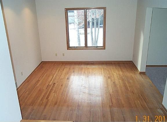 3rd image of 210 Dahlia St