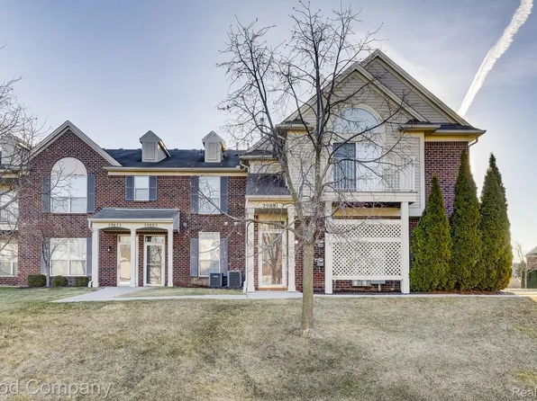 29891 Heritage Pkwy, Warren, MI 48092