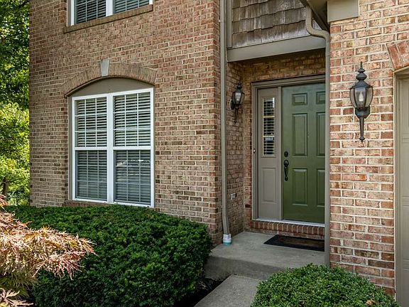 4th image of 11168 Chatsworth Ct