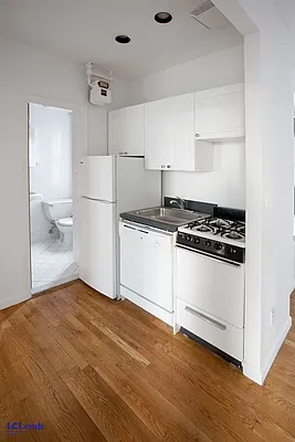 Rented by LC Lemle Real Estate Group | media 23