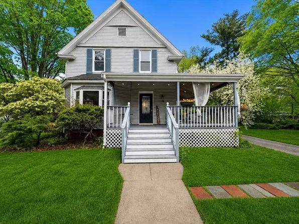 38 Hope St, Attleboro, MA 02703