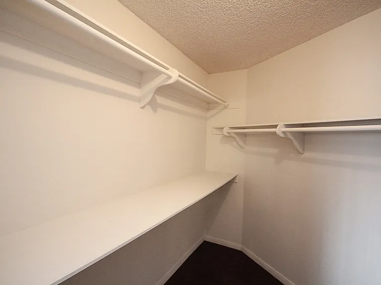 3010 Montrose Ave #28 — Photo 14
