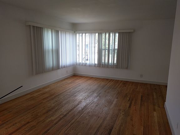 3rd image of 1928 20th St APT A