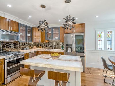 60 Bessie St #A, San Francisco, CA, 94110