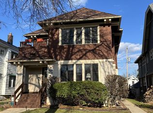 3924 N Maryland Ave #3926, Milwaukee, WI 53211