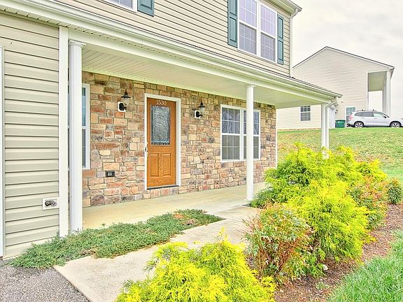 4th image of 1530 Sherwood Dr