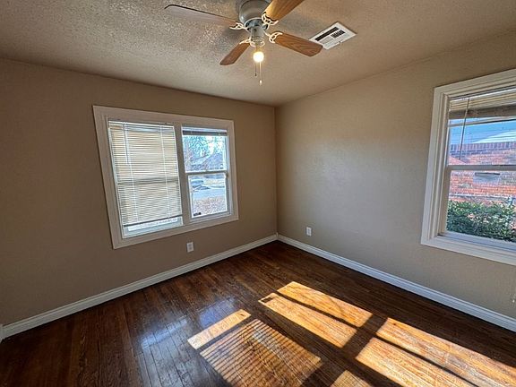 2nd image of 4917 S Shartel Ave