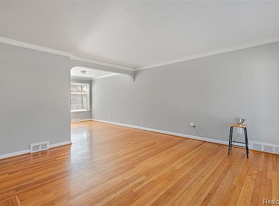 5th image of 1035 N Old Woodward Ave Unit 2
