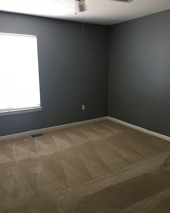 1st image of 605 Sandalwood Dr