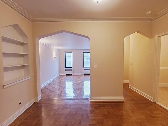 2nd image of 33 Loudoun St #2J