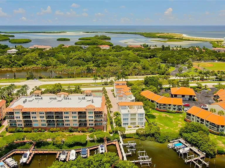 1575 Pinellas Bayway Way S #1575 — Photo 11