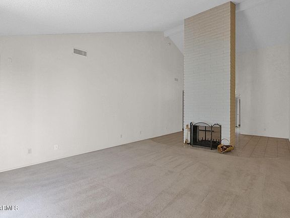 2nd image of 1336 E Maryland Avenue #10