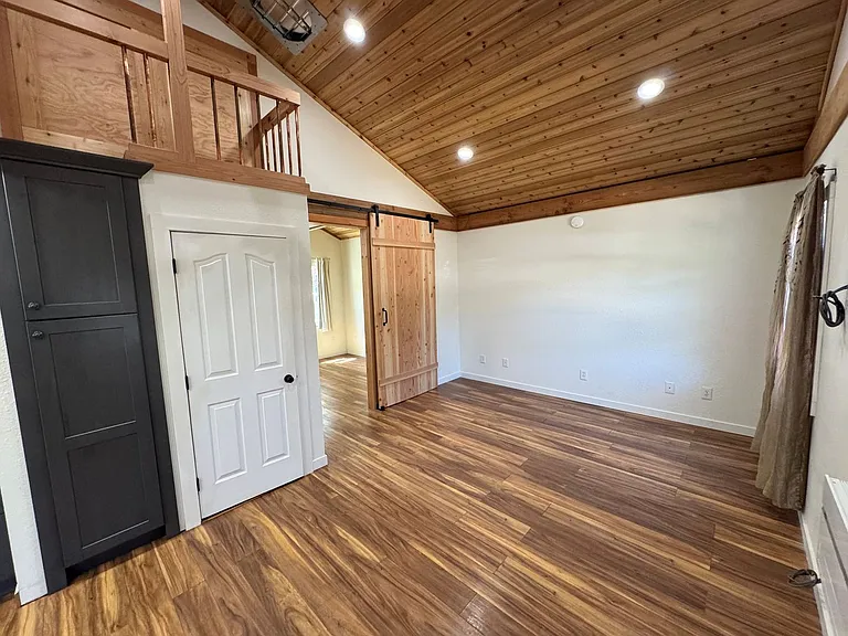 37 Olive St — Photo 4