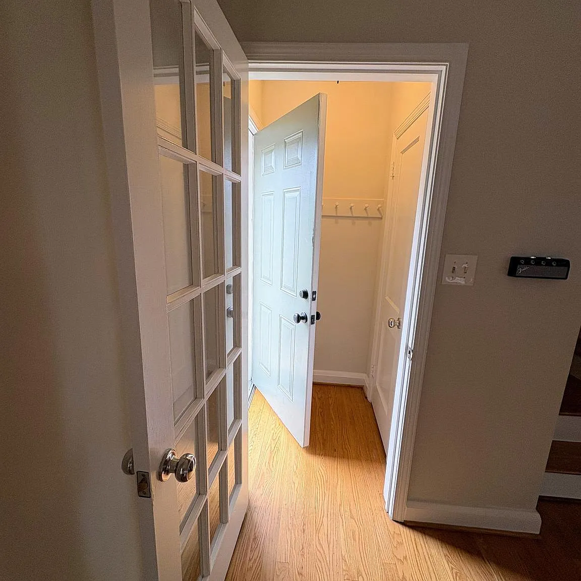3 bed, 1.5 bath, 1440 sqft, $2,400 — Photo 2