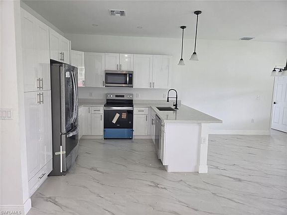3rd image of 2606 E 13 ST