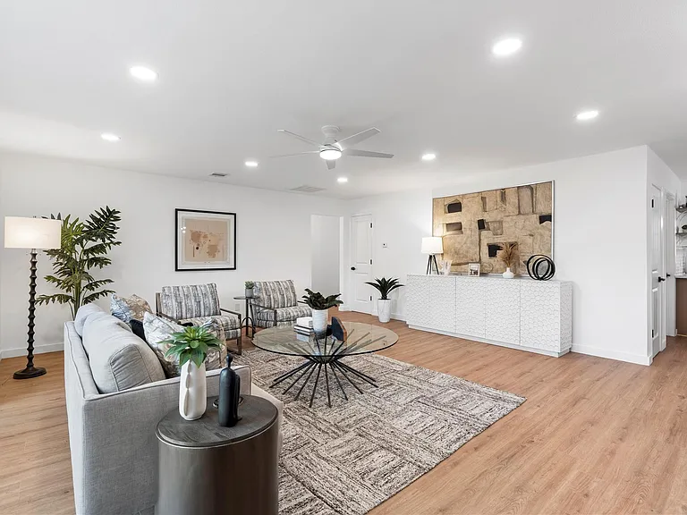 5023 Redstart St — Photo 4