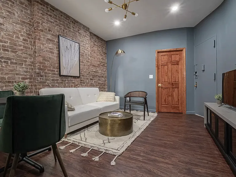 225 E 83rd St #1ER — Photo 4
