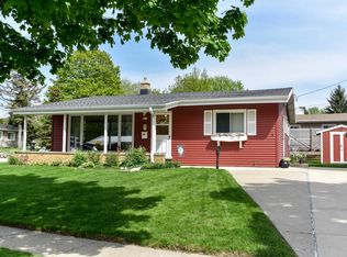 5616 Exeter St, Greendale, WI 53129