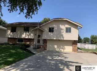 2602 Jack Pine St, Bellevue, NE 68123
