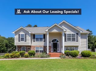 1270 Timber Walk Dr, Loganville, GA 30052
