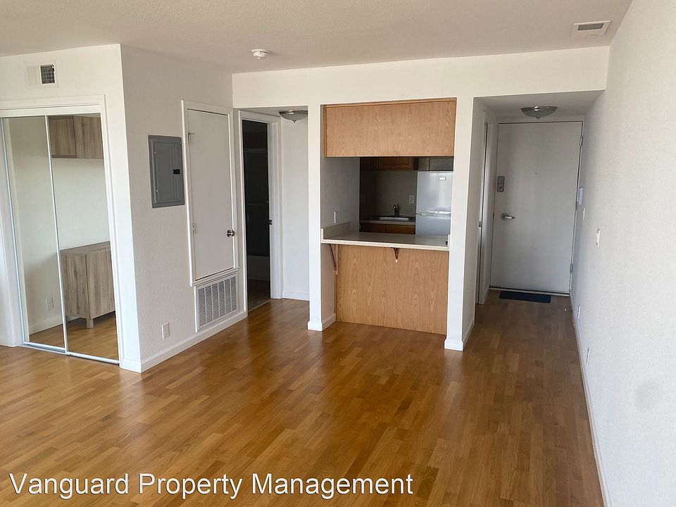 1st image of 3835 19th St #206