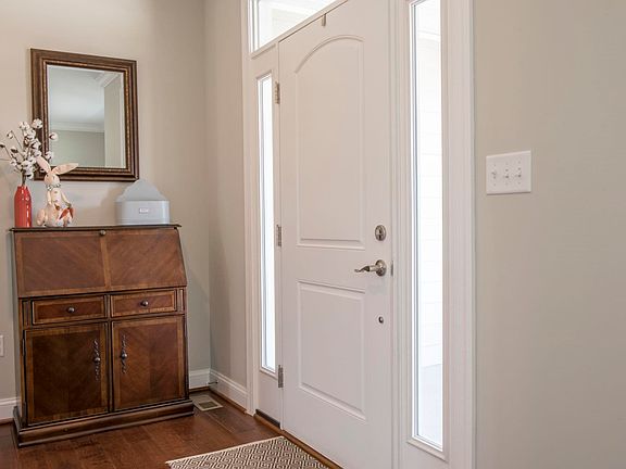 2nd image of 10060 Dalmatian Dr
