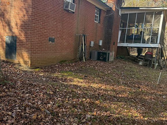 4th image of 5584 Rosemont Drive
