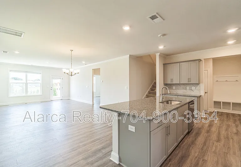 7871 Iron Rd — Photo 3