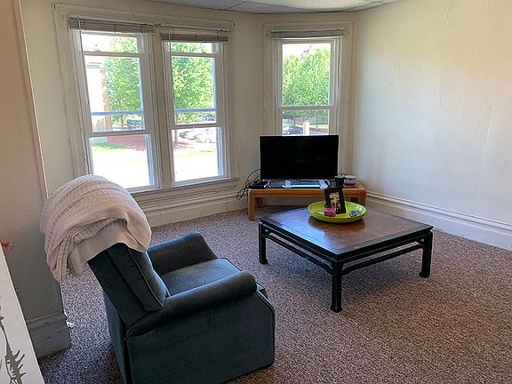 2nd image of 207 W 6th St
