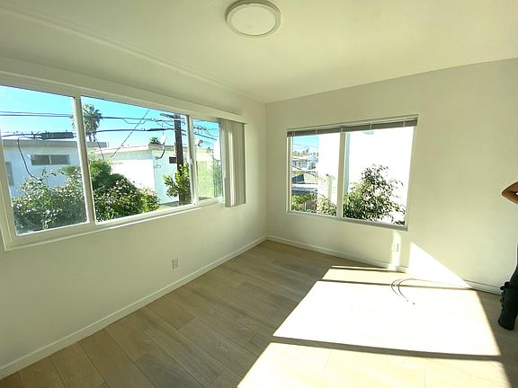 5th image of 3713 Kelton Ave APT 3