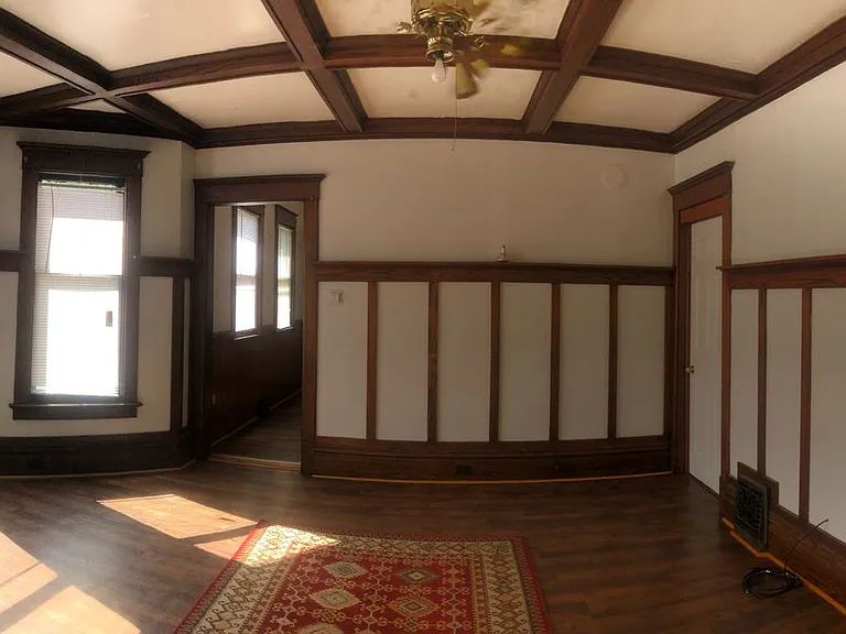 234 W 3rd St — Photo 3