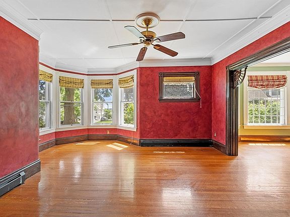 5th image of 10 Stevens St
