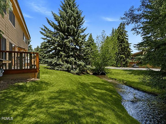 4th image of 485 Windrift Ln #1