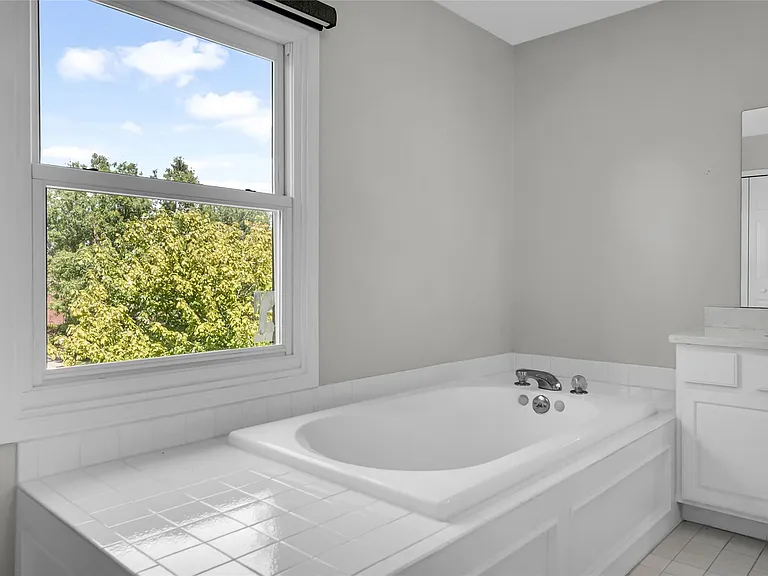 107 Millstone Dr — Photo 30