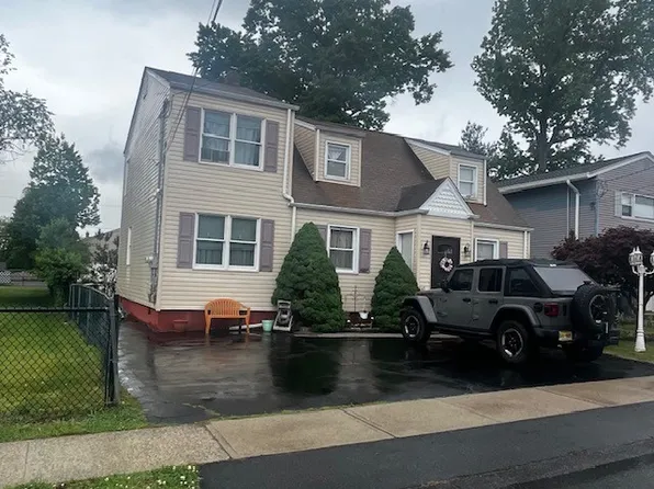 165 Woods Ave Floor 2, Bergenfield, NJ 07621