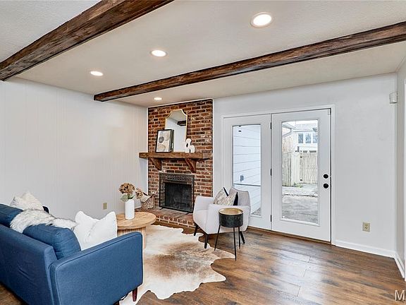 2nd image of 396 Sorrento Dr