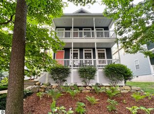 118 E 17th St, Traverse City, MI 49684