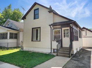 509 Bangs St, Aurora, IL 60505