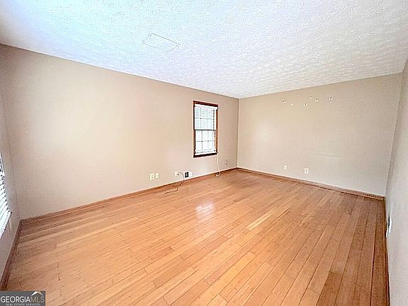 3rd image of 3408 Concord Cor SE