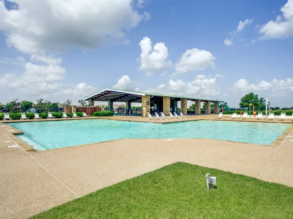 2204 Hartley Dr, Forney, TX 75126