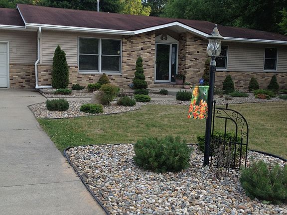 Front House,wht fence to left double lot